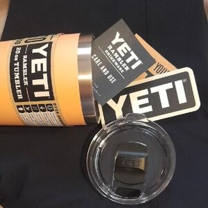 YETI NWT NEW Rambler Lowcountry Peach Orange cup Lid Travel Tumbler 20 oz.